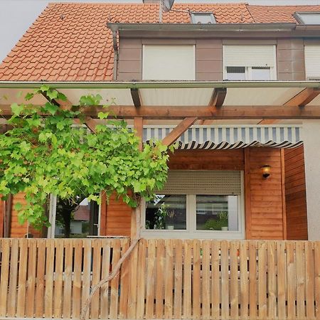 Familienfreundliches Ferienhaus Amara Mit Garten Und Terrasse - Friedrichshafen Am Bodensee Exterior foto